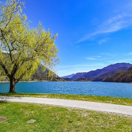 Ferienwohnung Sky&Pool Dom Riva del Garda Exterior foto