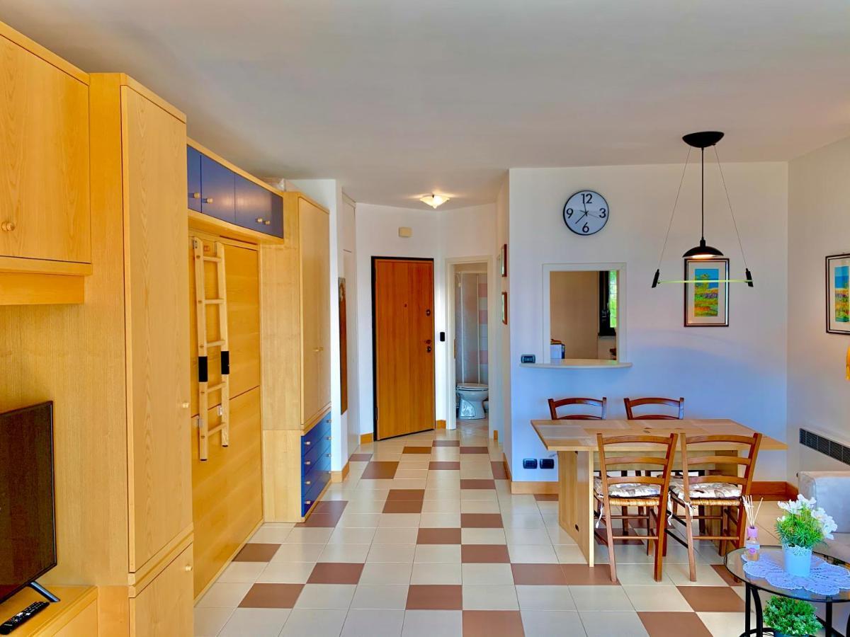 Ferienwohnung Sky&Pool Dom Riva del Garda Exterior foto