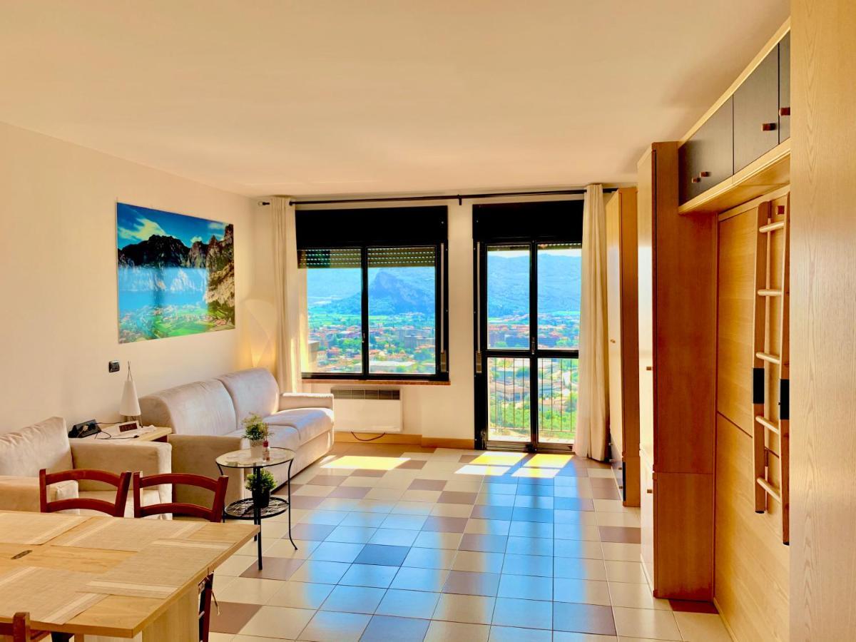 Ferienwohnung Sky&Pool Dom Riva del Garda Exterior foto