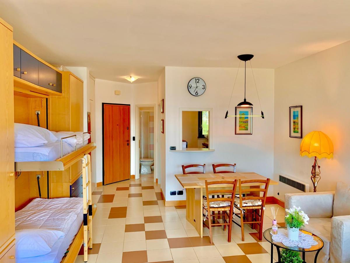 Ferienwohnung Sky&Pool Dom Riva del Garda Exterior foto