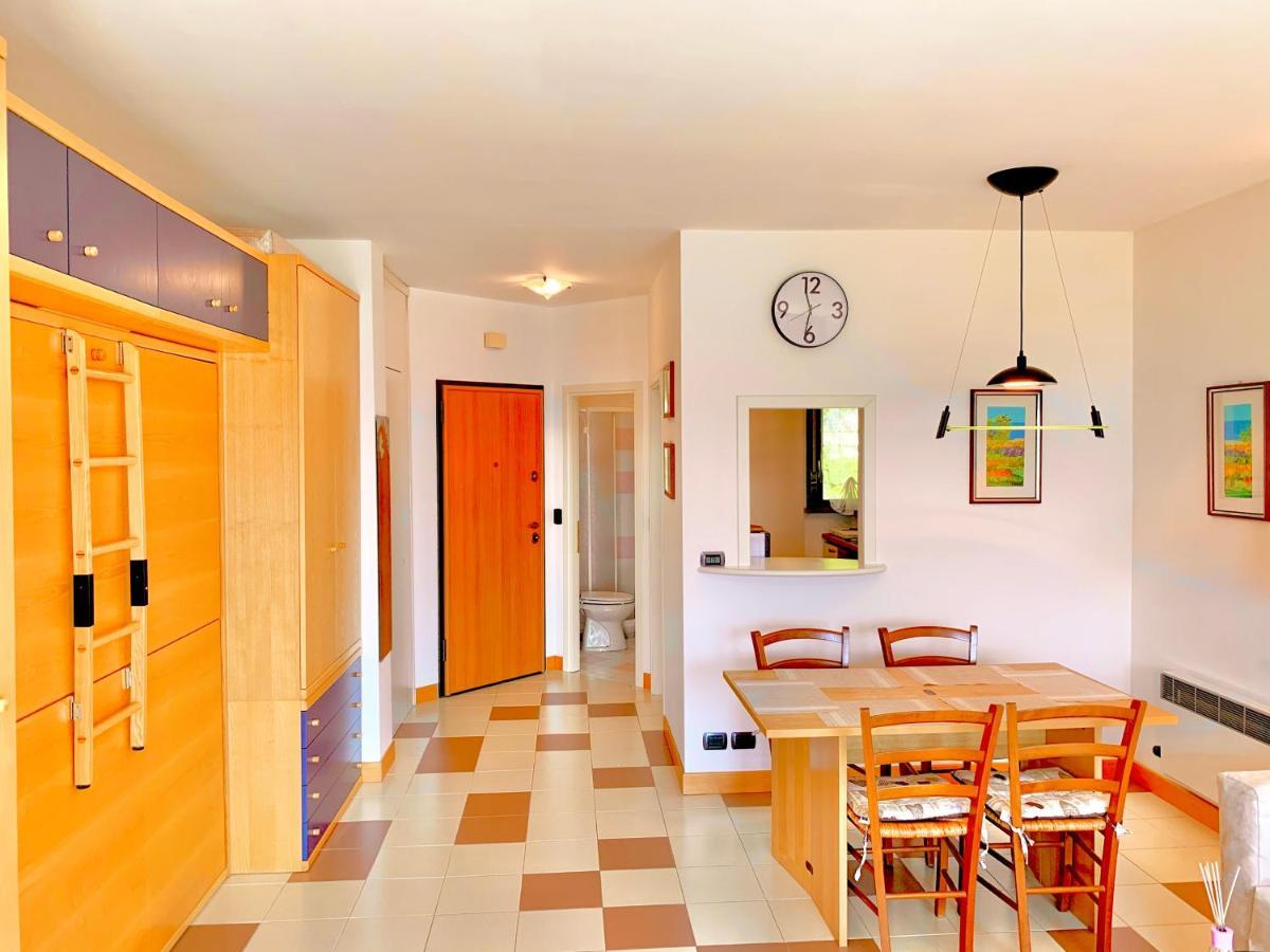 Ferienwohnung Sky&Pool Dom Riva del Garda Exterior foto