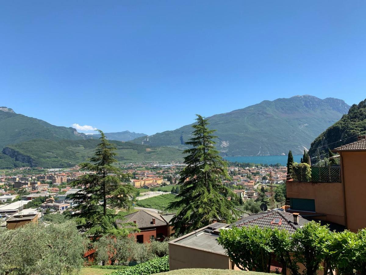 Ferienwohnung Sky&Pool Dom Riva del Garda Exterior foto